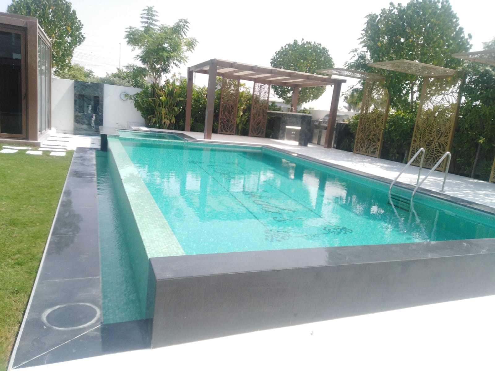 Pool sparkling after Aqua Safe treatment